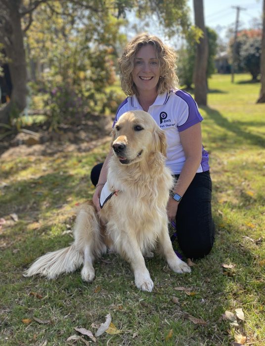 Alison and Luna, a PAWS volunteer team