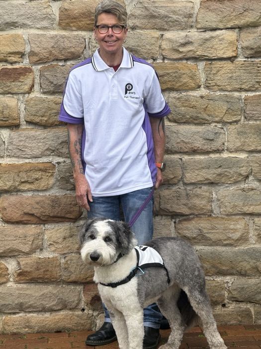 Kt and Macy, a PAWS volunteer team