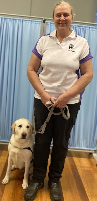 Liz and Jacqui, a PAWS volunteer team