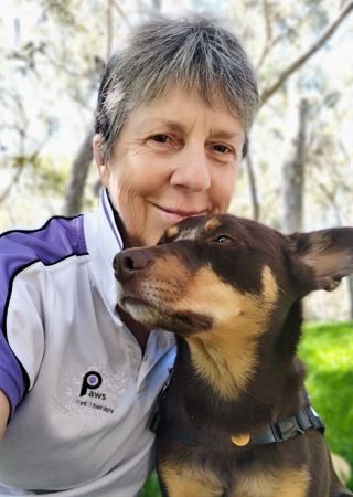 Robyn and Nell, a PAWS volunteer team
